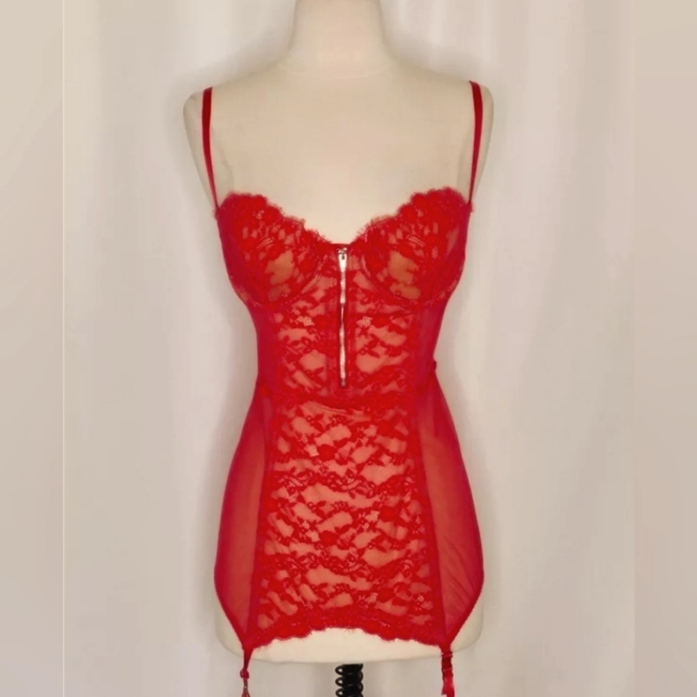 VICTORIAS SECRET Lingerie Red Lace GARTER BUSTIER CORSET Bra 34B